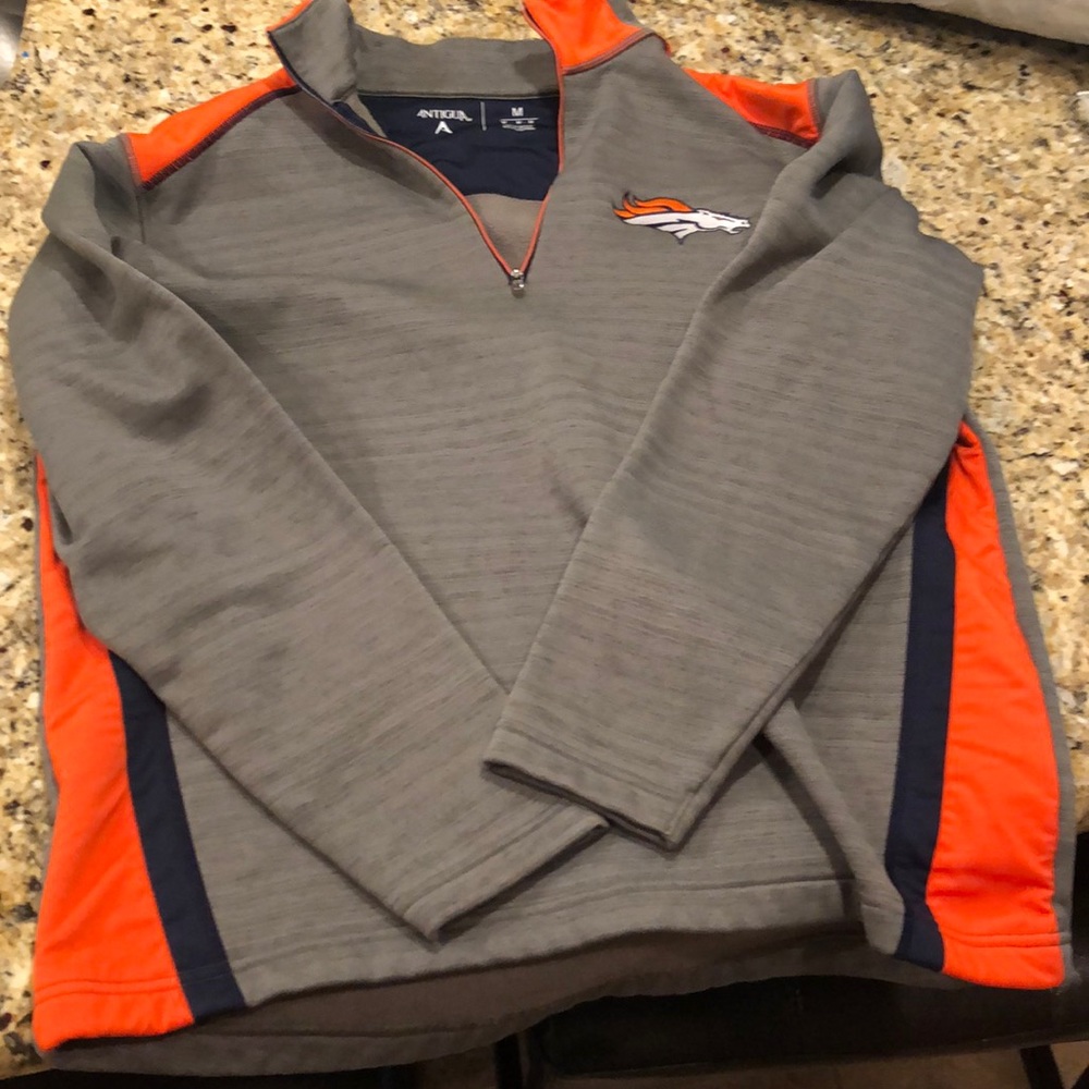 Men’s Antigua medium Denver broncos pull over